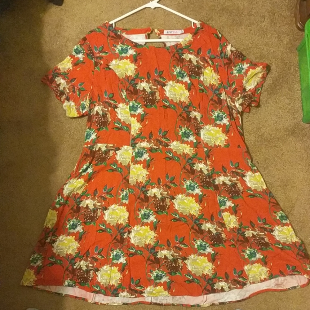 Dress - Picture 1 of 3